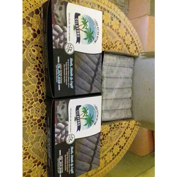 

Ladu Mix Ketan Hitan + Kacang Ijo 900grm (paket hemat 3box)