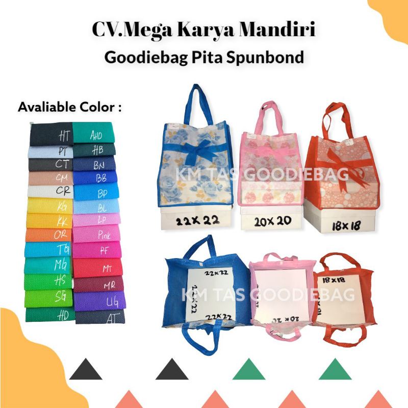 

Goodiebag Pita 22x22 / Tas Pegangan Tali Isi 12pcs