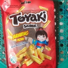 Toyaki Snack Rasa Bawang Pedas 1 Slop 10x22 gram