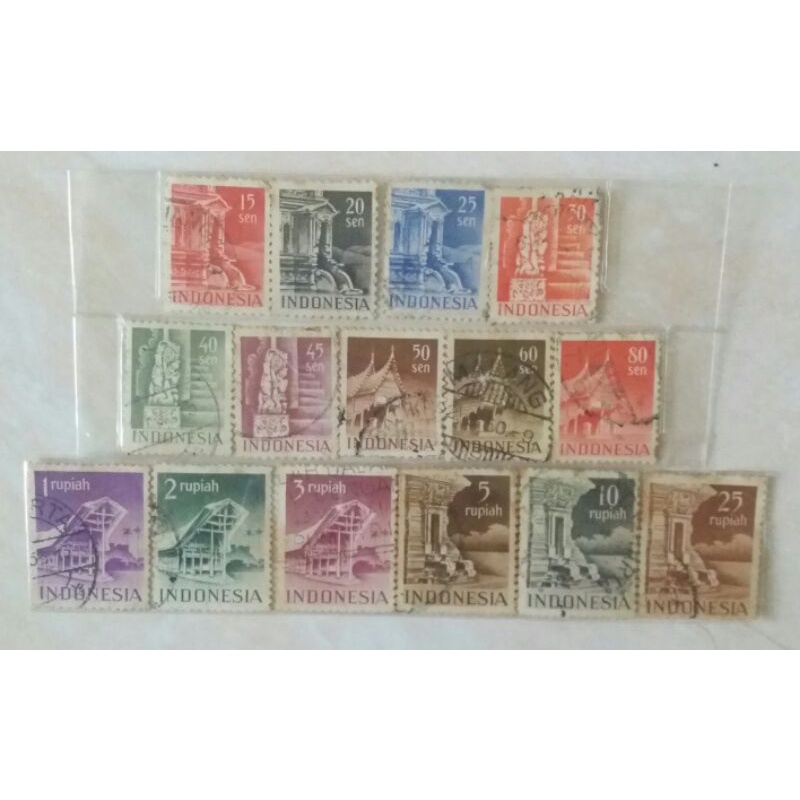 

Terlaris ✨ - Set Lengkap 15pcs Perangko Candi dan Bangunan Tahun 1949 Used3.1.23