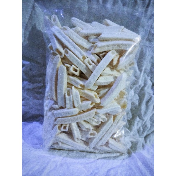 

Chiki stik kentang + saos