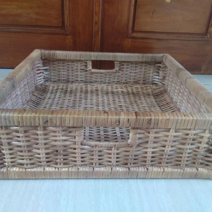 KERANJANG ROTAN 47X47X14 CM - PENYIMPANAN