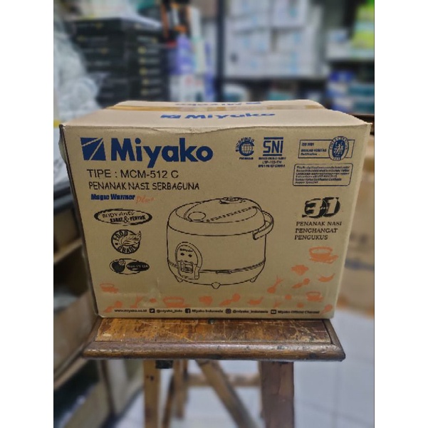 Magic Com Miyako MCM 512 C / Rice Cooker Penanak Nasi Miyako MCM 512 C 1.2L