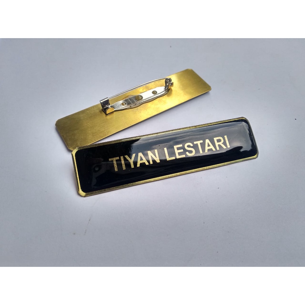 

PAPAN NAMA KUNINGAN PENITIK/NAME TAG/PIN