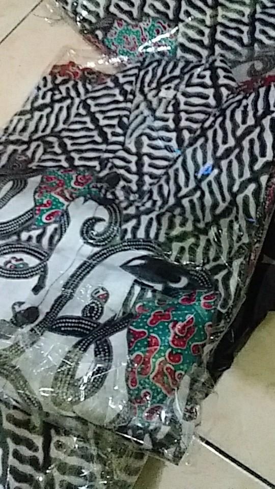 Maura Batik Couple Keluarga - Sania Ruffle Batik Couple Murah Motif Parang Sambung- Batik Pekalongan