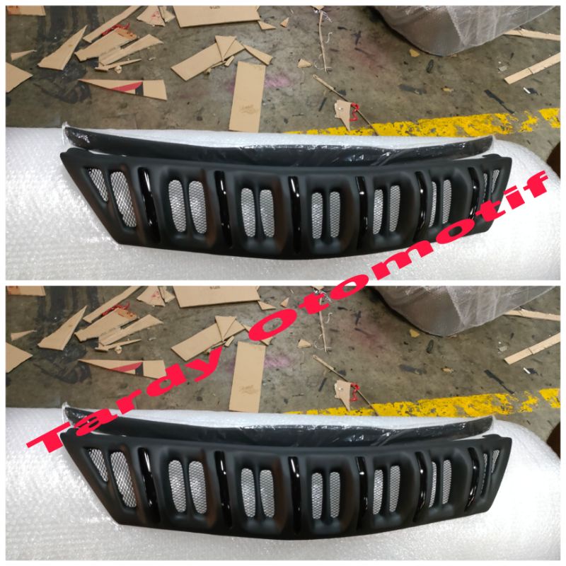 Grill Innova 2012-2013 Model Apollo Full Hitam