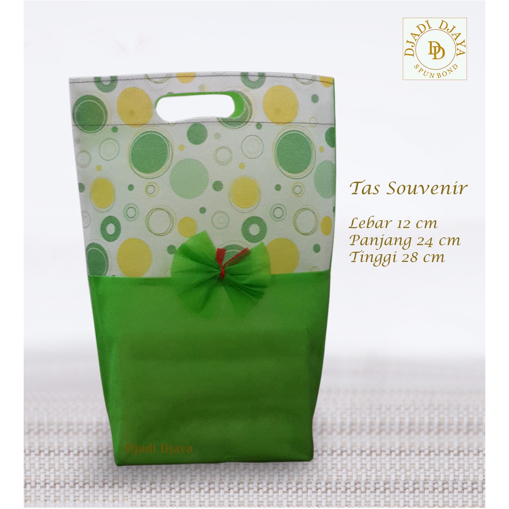 

Tas Hajatan Goodie Bag Spunbond Souvenir 28x24x9