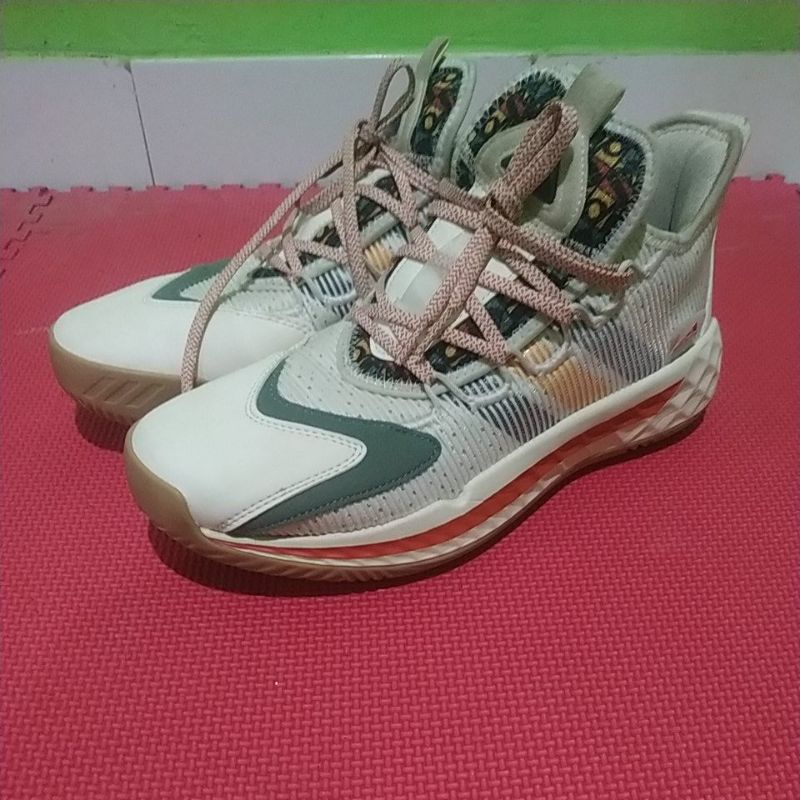 sepatu basket adidas pro boost low uk 8