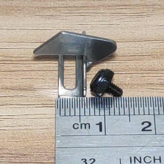 Lidah Sepatu 0,8mm dan Baut Mesin Jahit Kamkut / Overdeck W500