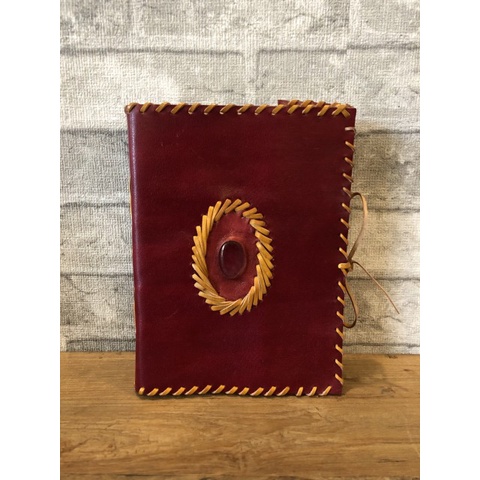 

BUKU / BUKU KULIT / LEATHER JOURNAL LARGE RED WITH STONE / BUKU VINTAGE / BUKU TULIS