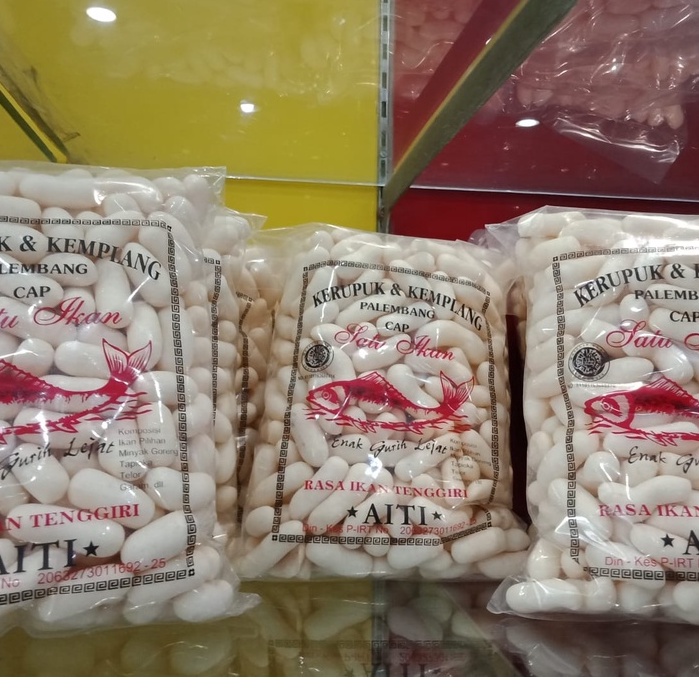 

Kerupuk Pilus Khas Palembang CAP SATU IKAN Snack Enak Gurih Murah