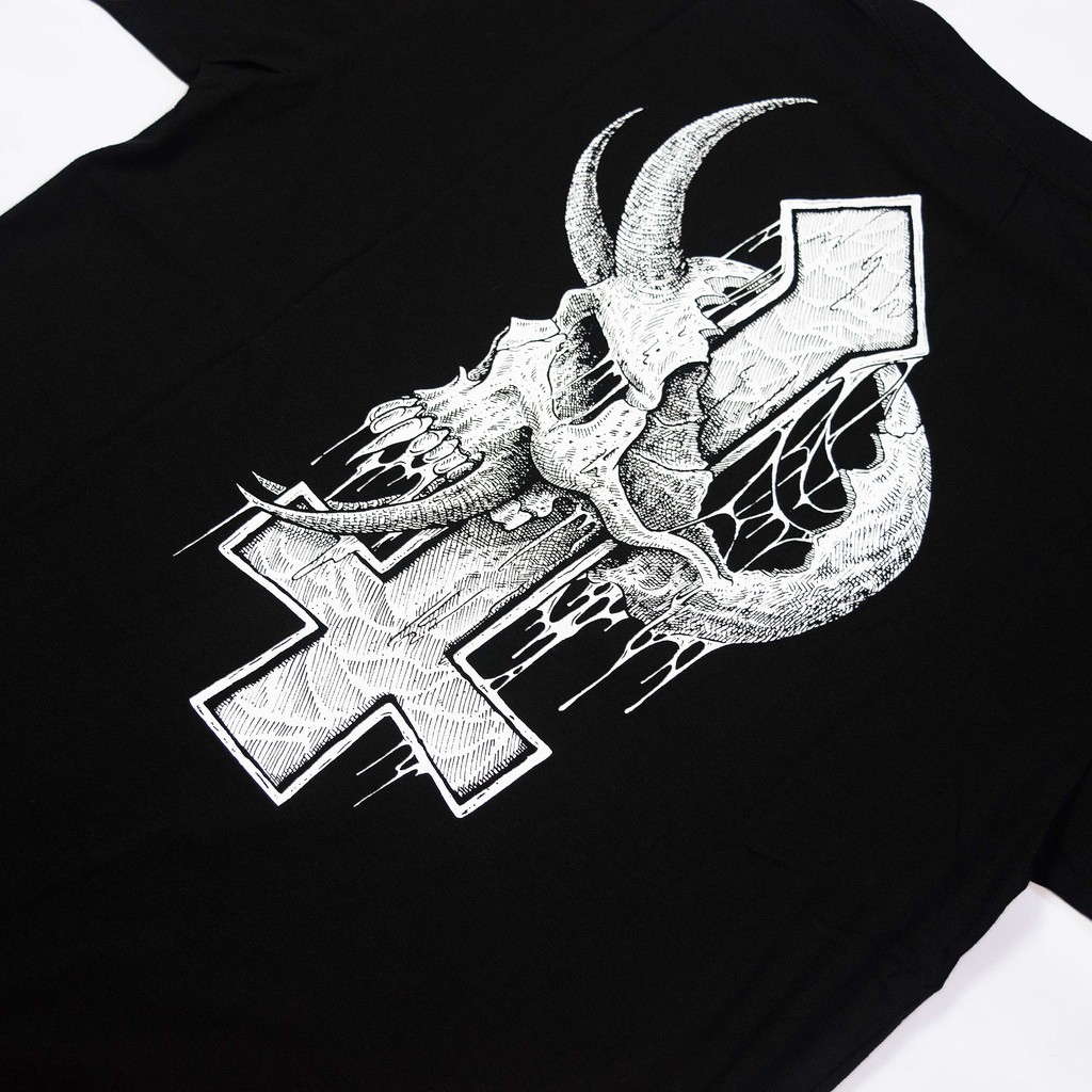 Heretic - T-Shirt - Impale