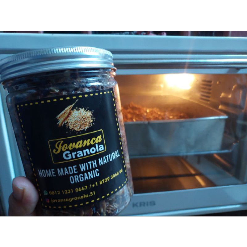 

Jovanca Granola