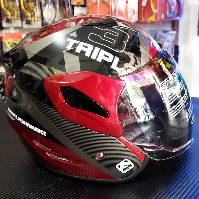 HELM GM TRIPLE 3 MERAH MARON GLOSSY
