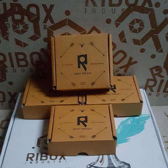

Box Accessories / Gantungan kunci uk 9x9x3 dc samping