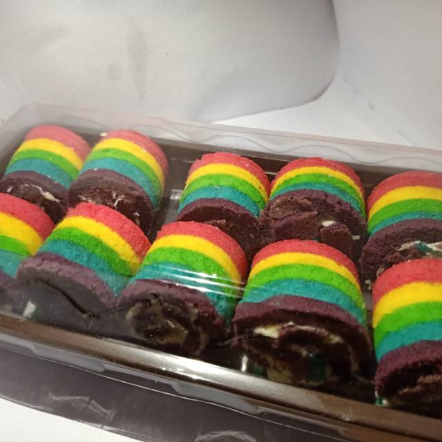 

Rainbow cake gulung