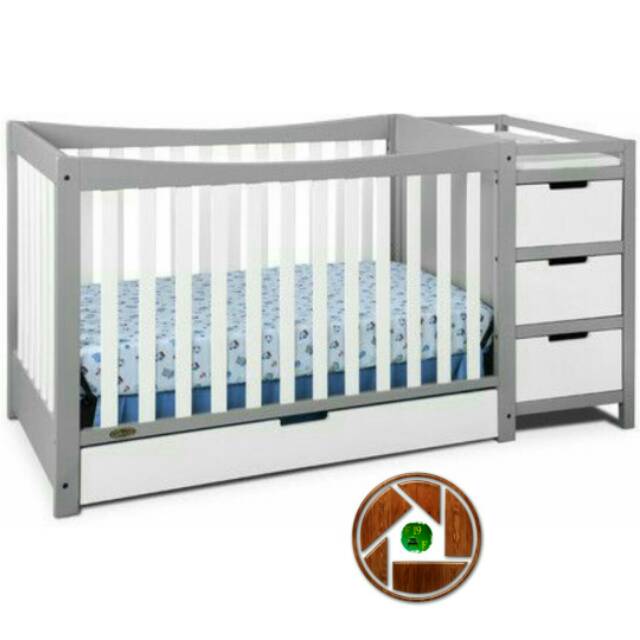 Box Bayi Berlaci Minimalis