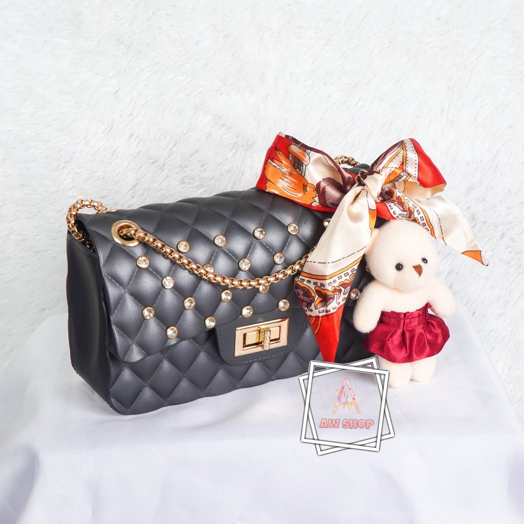 Tas Selempang Wanita Jelly Matte Kotak Diamond Size 22 Cm (Gratis Boneka &amp; Syal)