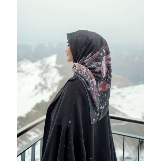 Buttonscarves The Nada Series "RE"