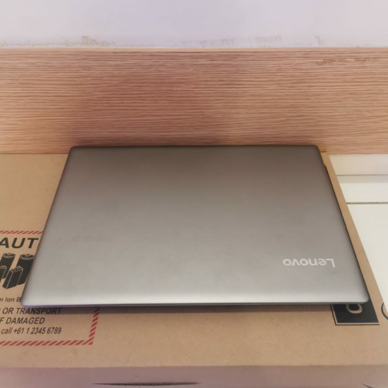 Laptop Lenovo ideapad 320S 81BN Core i5-8250U Gen 8 Ram 4GB HDD 1TB  Doblevga Nvdia Geforce 920MX 2GB Layar 14 inch