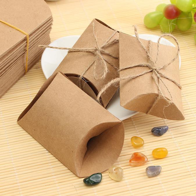 

Favorite 50Pcs Brown Pillow Favor Candy Boxes Kraft Paper Gift Box Bengiweti