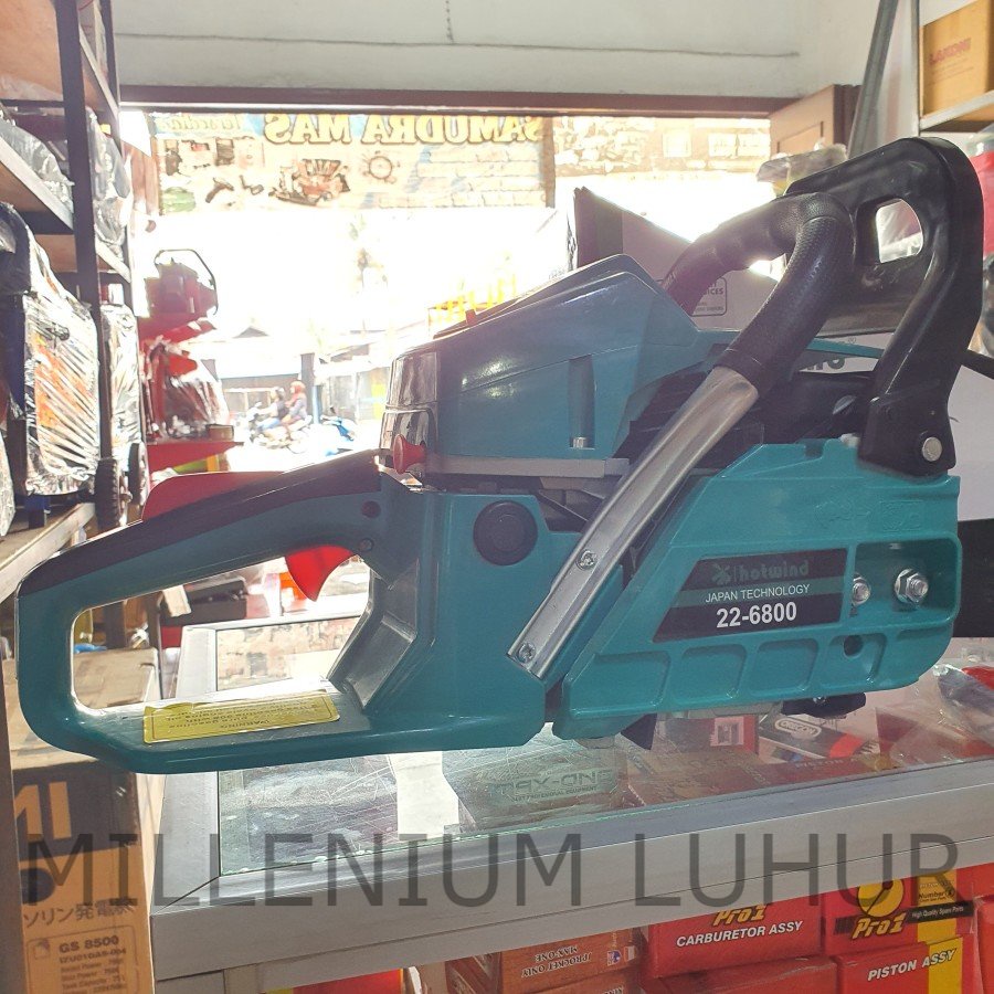 gergaji kayu/ Chainsaw/ Sinso Hotwind 6800 22" bar baja