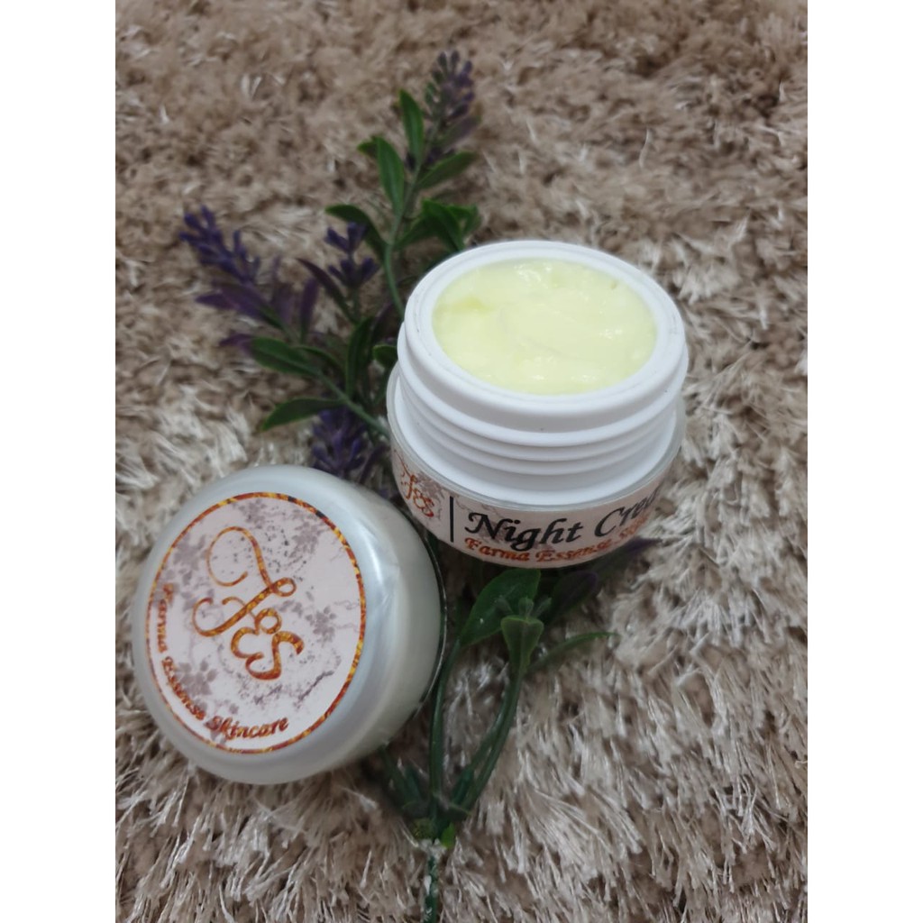 FARMA ESSENSE NIGHT CREAM / CREAM WHITE GLOWING plus ANTI AGING