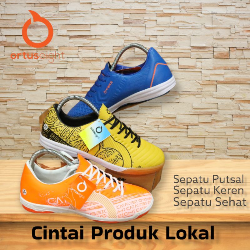 Sepatu putsal ortus