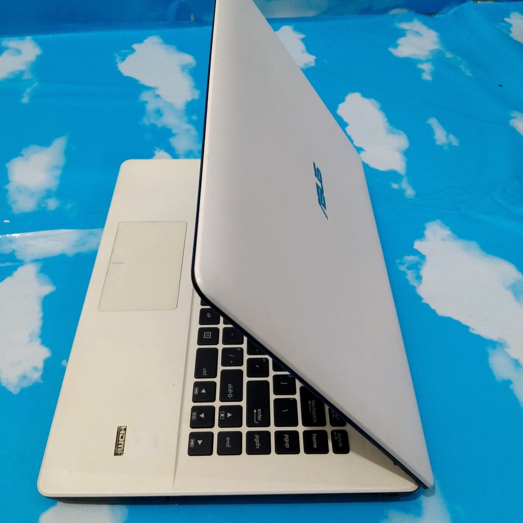 LAPTOP LEPTOP SECOND ASUS INTEL CELERON HDD 500GB MURAH BERKULITAS