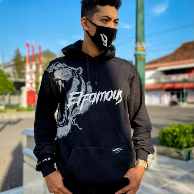 Pullover hoodie elfamous