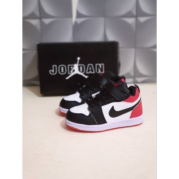 SEPATU ANAK MURAH NIKE JORDAN LOW BLACK TO TALI PEREKAT
