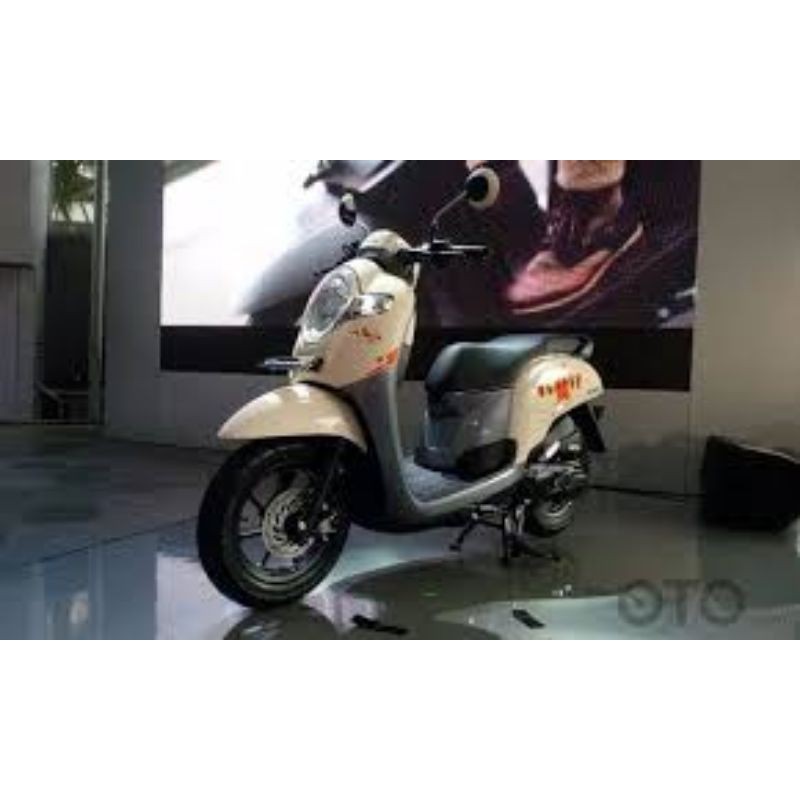 Spakbor Depan Honda Scoopy FI Warna Krem Tahun 2017