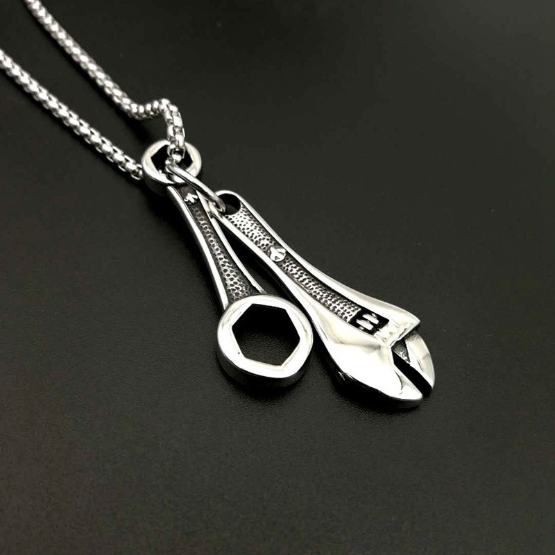 Vintage Hip-hop Fashion Pria Stainless Steel Wrench Disesuaikan Kalung Punk Pesta Perhiasan Aksesoris