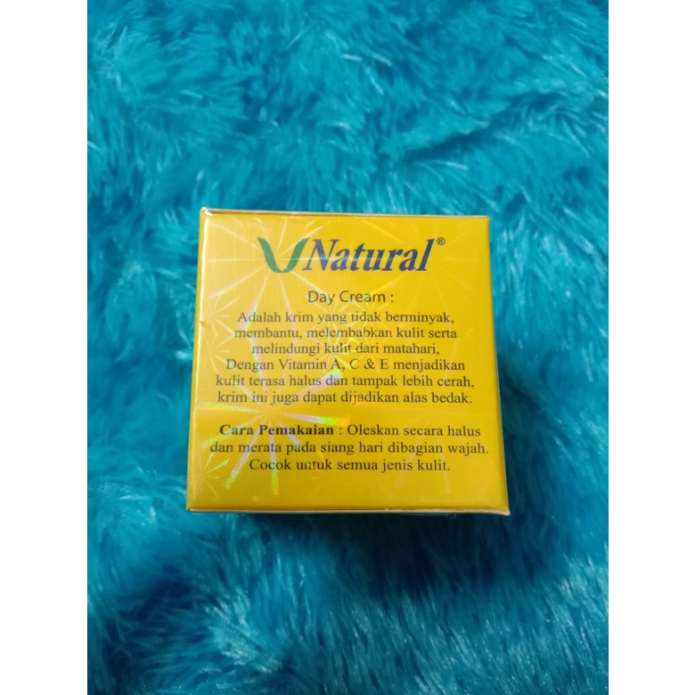 V Natural Day Cream 20 Gr (Extrack Temulawak)