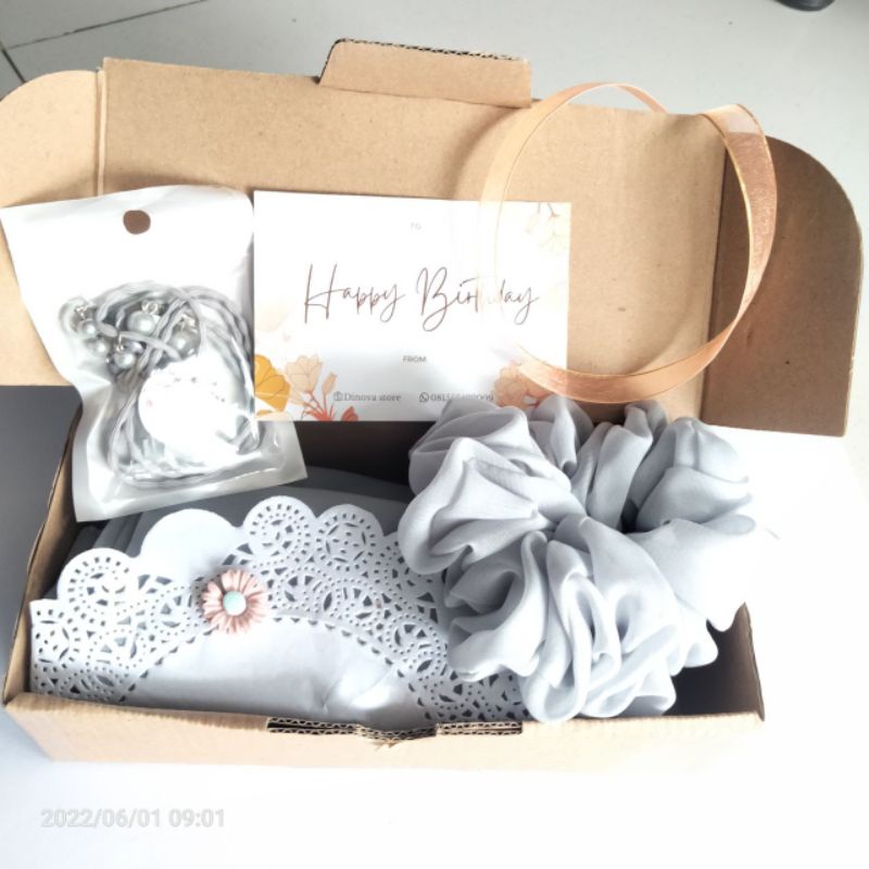 Hampers hijab untuk pernikahan ulanftahun dan wisuda hampers cantik dan aesthetic kualitas premium h