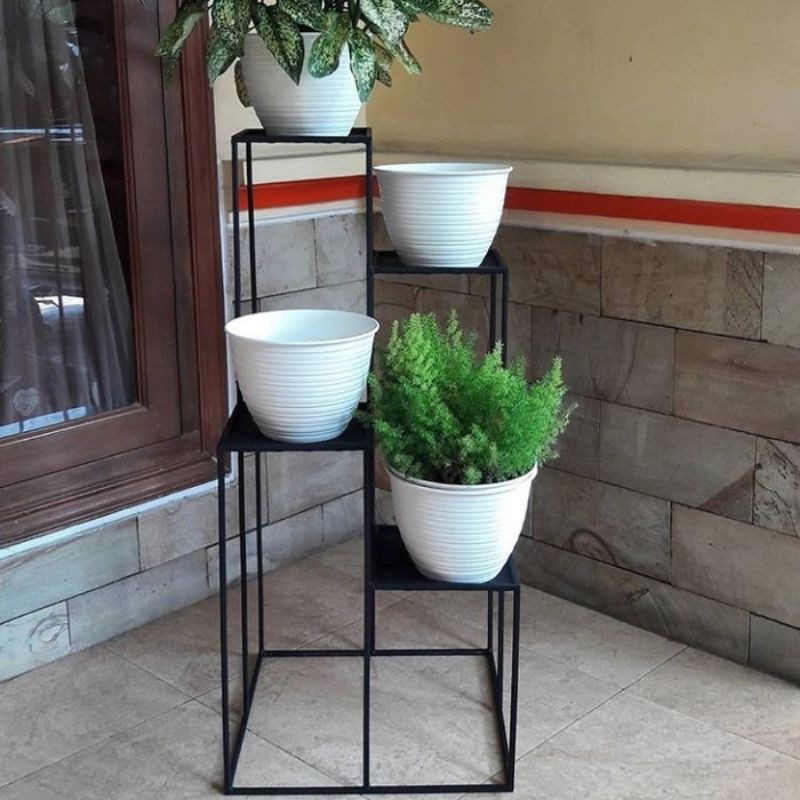 rak Bunga besi 4 Susun unik tanaman hias rumah tatakan besi