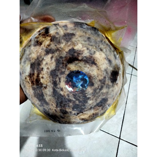 

ROTI MARYAM BESAR COKLAT FROZEN, DIAMTER 14 CM , ISI 5 PCS