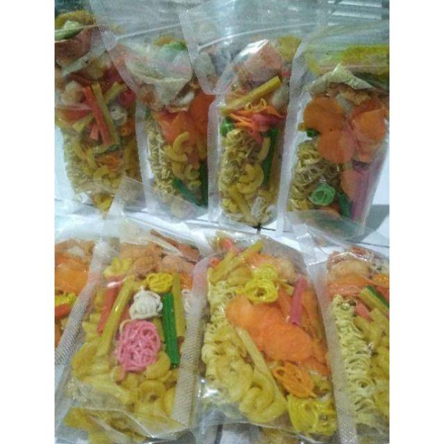 

Seblak instan/seblak komplit/seblak enak/seblak kuah
