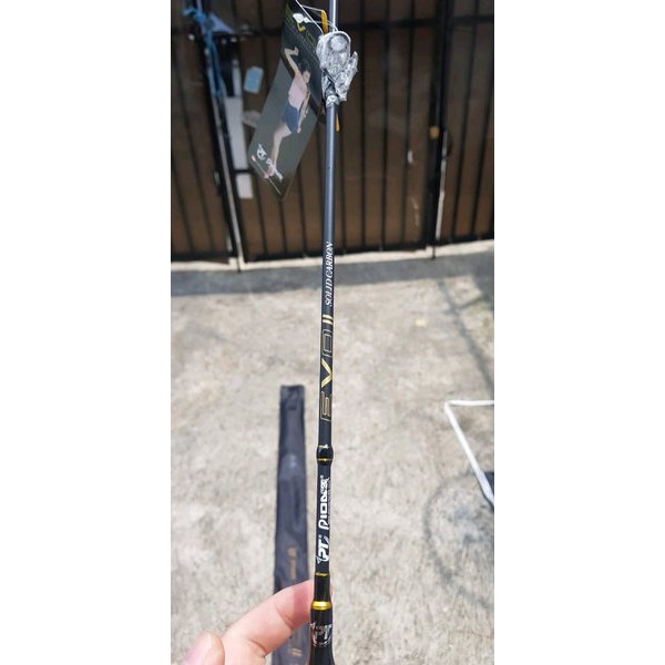 joran pioneer evo II solid carbon 601 bait casting
