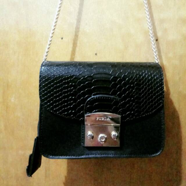 Tas furla hitam