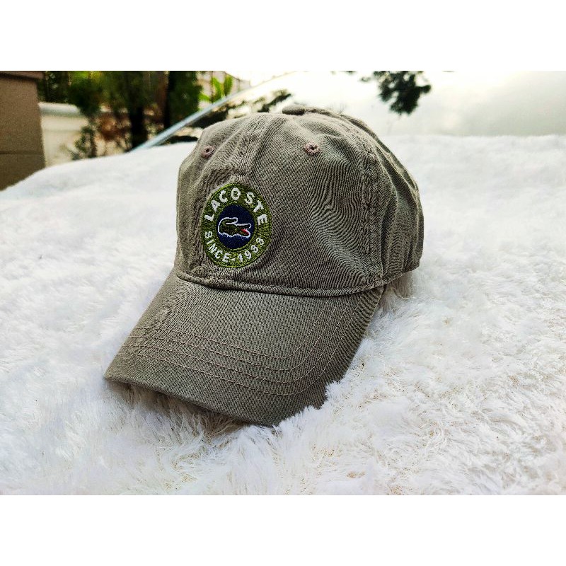 Topi Lacoste