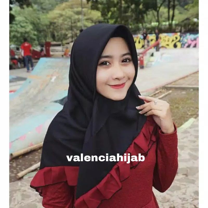 Hijab Jilbab Kerudung Segiempat Rempel Hitam - Merah Valencia