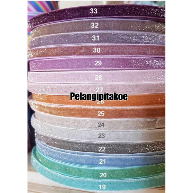 

Pita Velvet Glitter Import dijual per yard = 90 cm