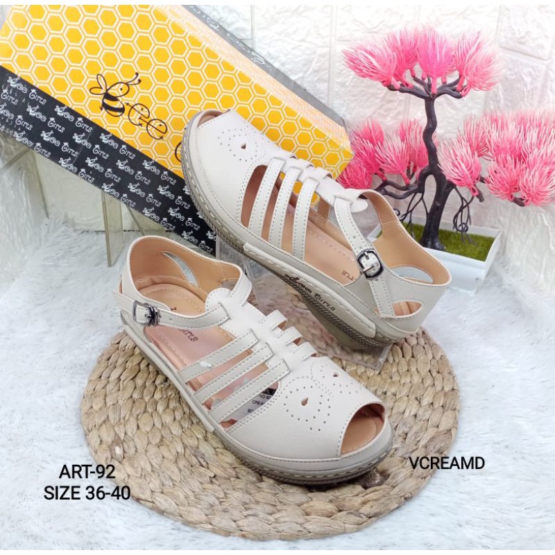 Sepatu tali wanita bee girls NC 92