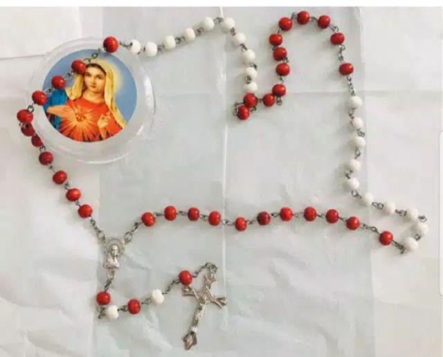 Rosario Merah Putih Kayu Cendana Wangi Premium