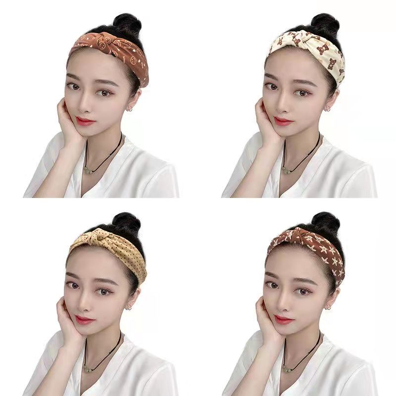 (Hello Girl)B25 Bandana Simpul Motif Beruang Bahan Kain Import Headband Wanita Korea Import