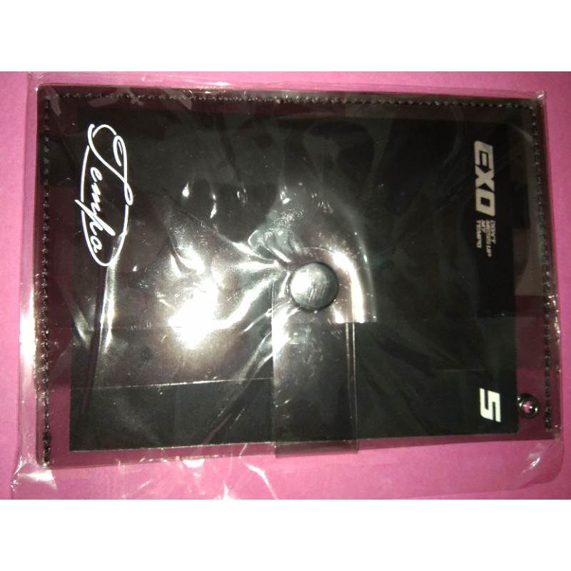 EXO TEMPO PASSPORT WALLET