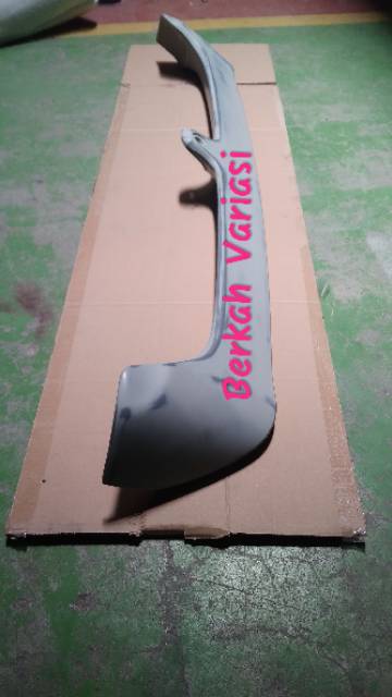 Spoiler Nissan Serena C24