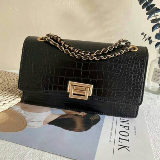 charles n keith front flap croco