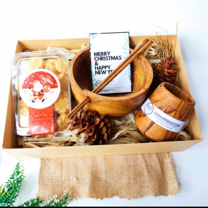 

Hampers Parcel Natal Imlek Idul Fitri Kado Ulang Tahun Wedding Gift